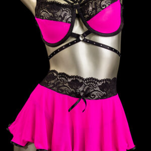 Conjunto negro-fucsia