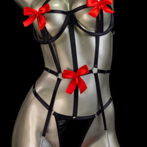 Triquini negro cuerina